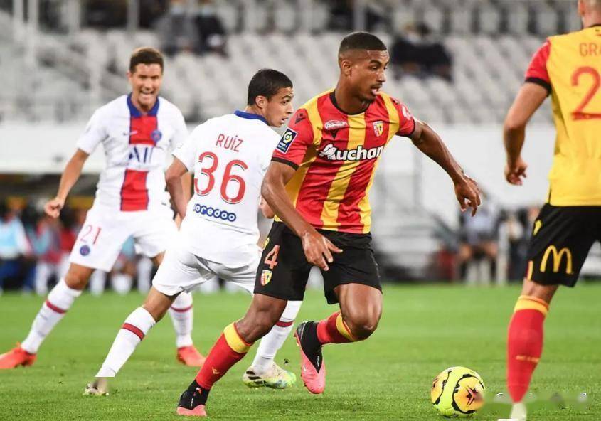 凤凰娱乐下载-包含里昂主场逆转蒙彼利埃，球队士气大振的词条