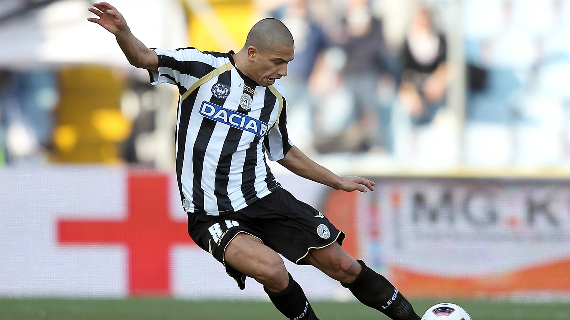 移动端游戏-乌迪内斯主场击败贝内文托，成功保级的简单介绍