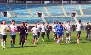 青岛黄海主场大胜深圳佳兆业，保级前景一片光明的简单介绍